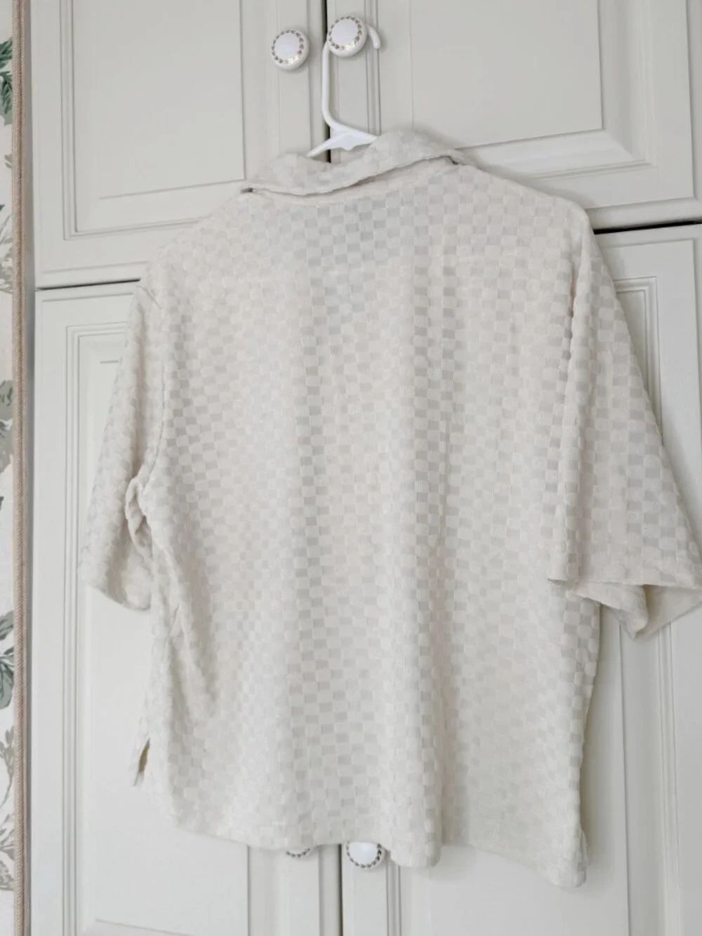 CIDER Cream Textured Check Collared Button Up Top Small